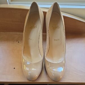 Christian Louboutin Beige Patent Leather Heels 40.5